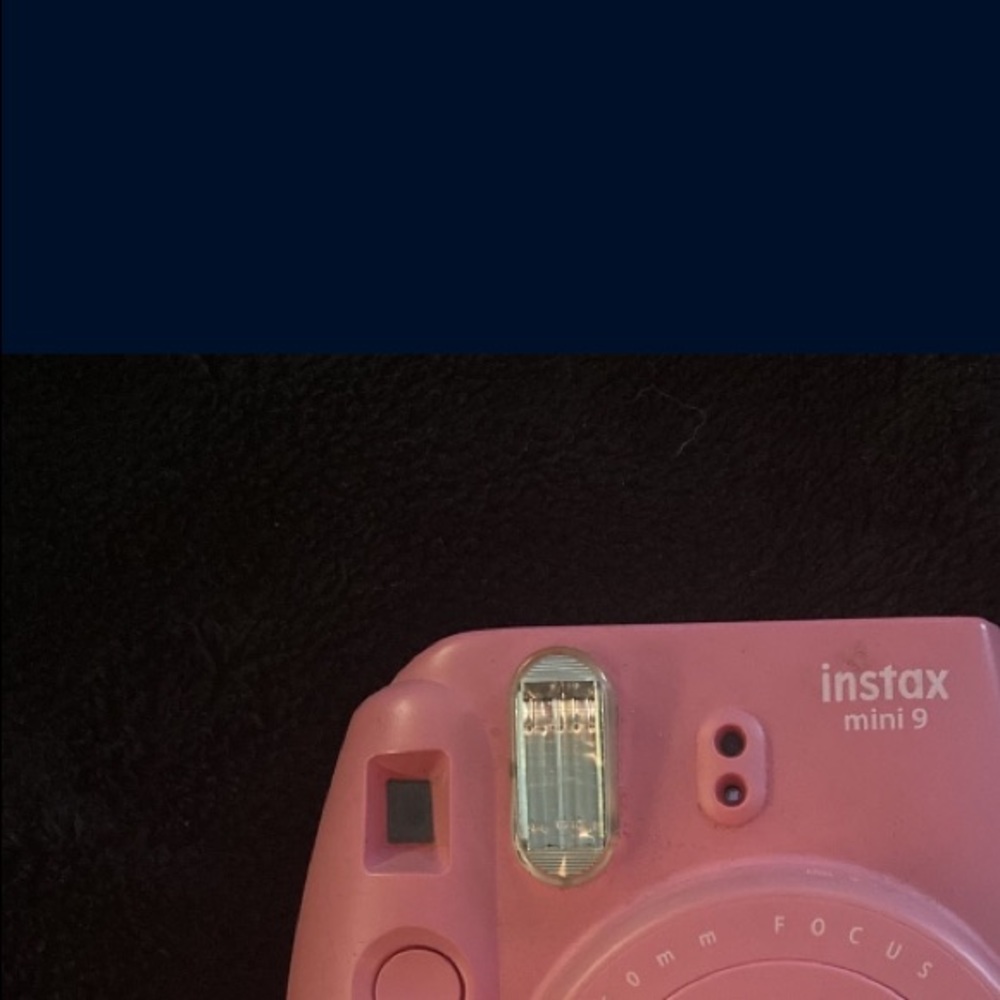 Insta camera pink